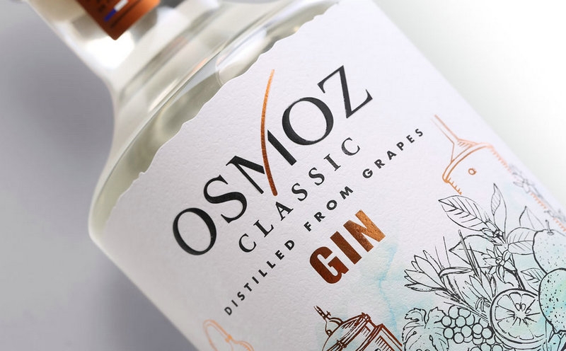 松子酒包裝設(shè)計,結(jié)合現(xiàn)代和傳統(tǒng),添加了一點“手工設(shè)計