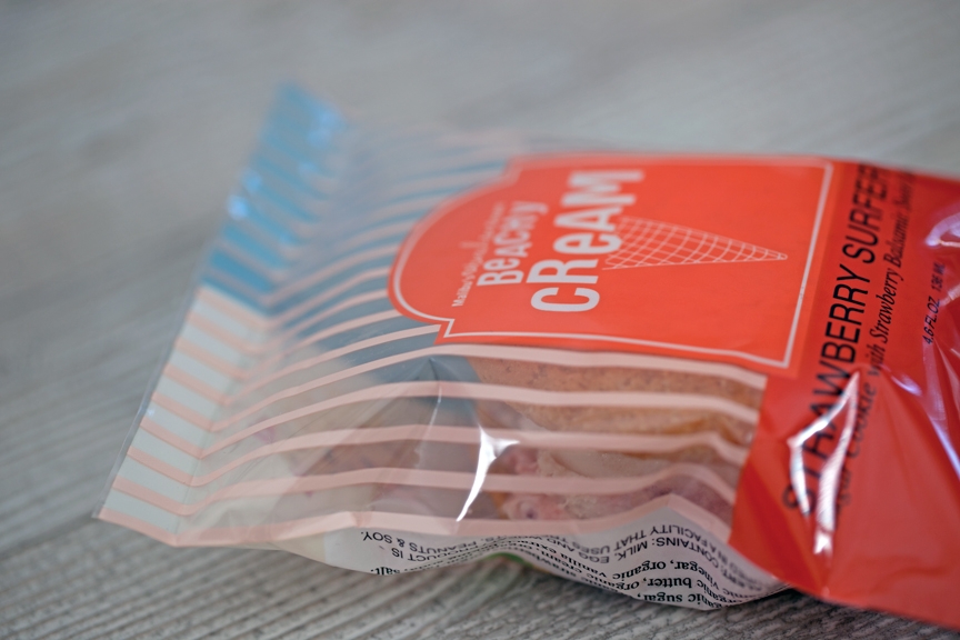 沙灘有機冰淇淋三明治餐飲食品包裝袋設計