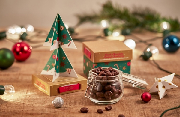 巧克力盒化身圣誕樹！包裝結構創意為顧客帶來的驚喜體驗
